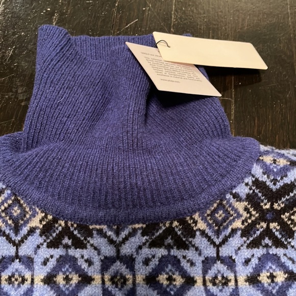 NWT New w/ Tag Men's UniqloxJW Anderson Blue Abstract Print Turtleneck Sweater - Picture 7 of 13